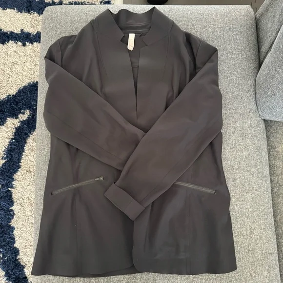 NWOT Athleta Interstellar Blazer, Black in size 16